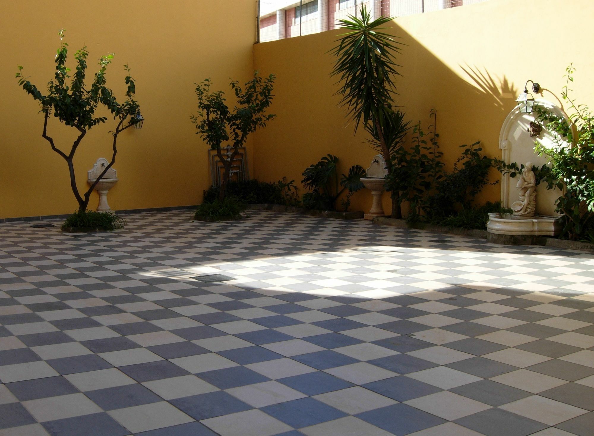 Euro Hotel Iglesias Exterior foto